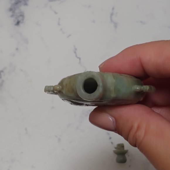 Antique Carved Stone Snuff Bottle - Picture 6 of 8